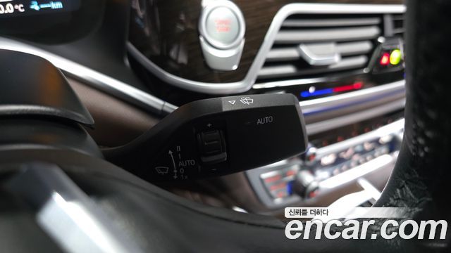 BMW 7 Series (G11) 745e iPerformance Design Pure Excellence 2022 — фото 30