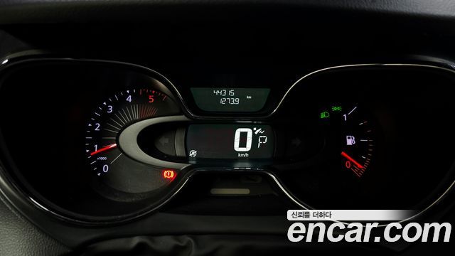 Renault Korea QM3 RE Signature 2017 — фото 8
