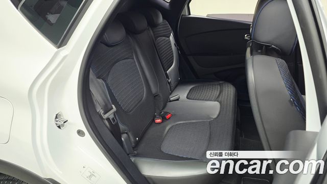Renault Korea QM3 RE Signature 2017 — фото 11