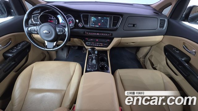 Kia Carnival 9-seater Prestige 2015 — фото 7