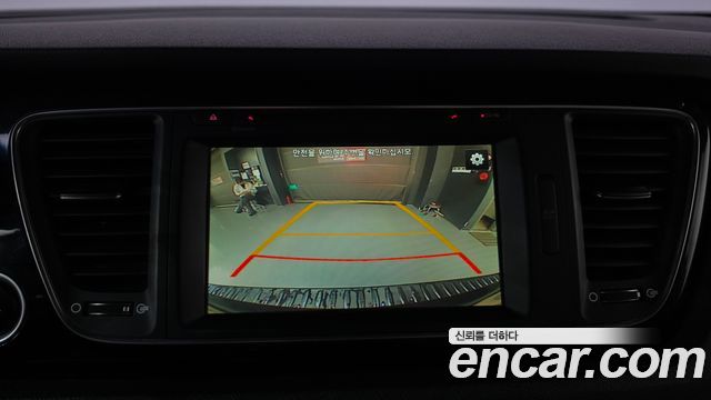 Kia Carnival 9-seater Prestige 2015 — фото 14
