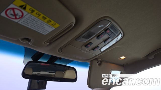 Kia Carnival 9-seater Prestige 2015 — фото 20