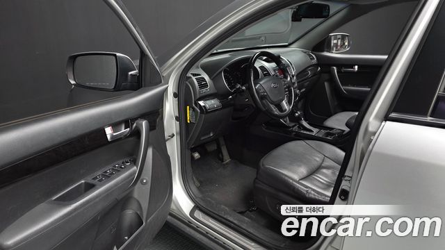 Kia Sorento R Diesel 2.0 2WD TLX Special 2013 — фото 10