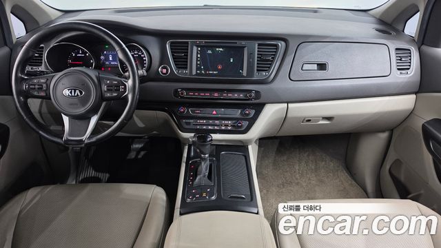 Kia Carnival 9-seater Luxury 2016 — фото 7