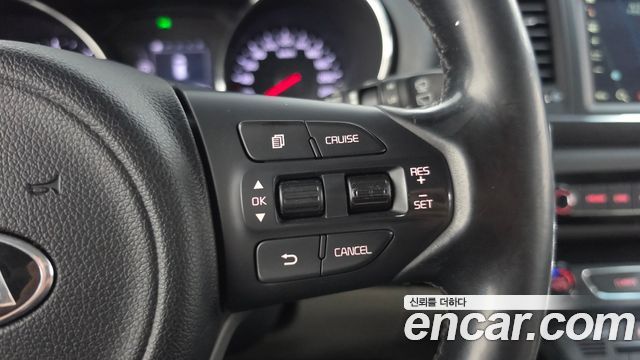 Kia Carnival 9-seater Luxury 2016 — фото 16