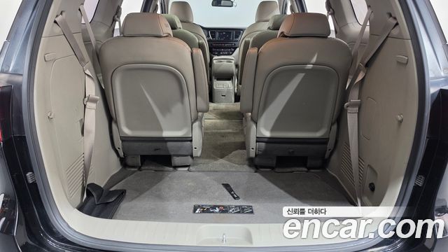 Kia Carnival 9-seater Luxury 2016 — фото 18
