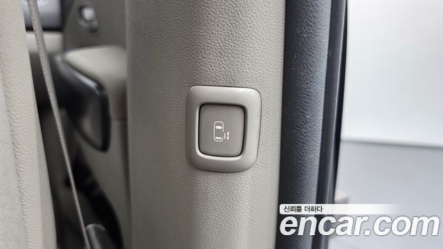 Kia Carnival 9-seater Luxury 2016 — фото 19