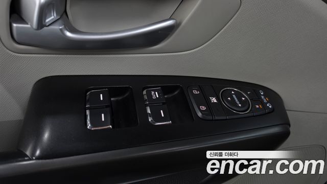 Kia Carnival 9-seater Luxury 2016 — фото 30