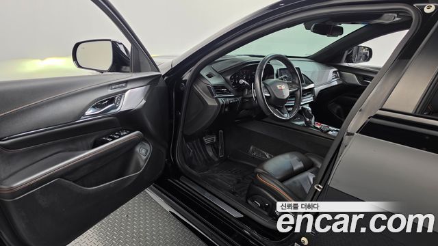 Cadillac CT4 2.0 Sport 2021 — фото 10