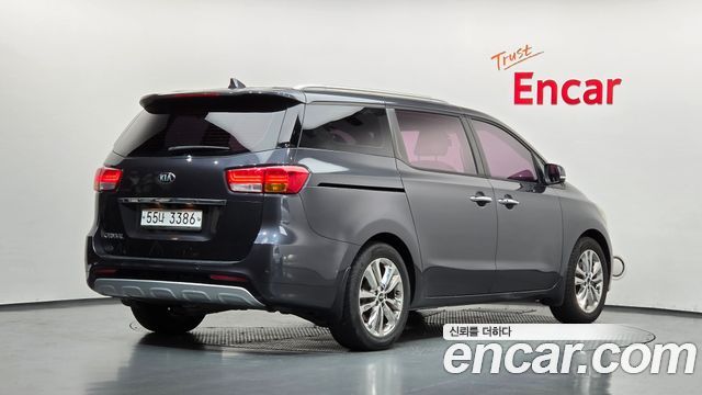 Kia Carnival 9-seater Prestige 2015 — фото 2