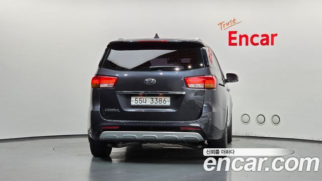 Kia Carnival 9-seater Prestige 2015 — фото 4