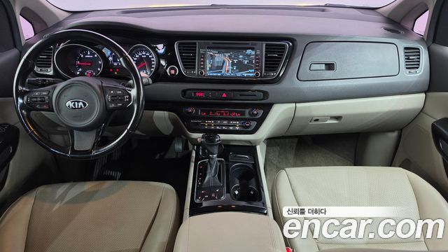 Kia Carnival 9-seater Prestige 2015 — фото 7