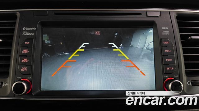 Kia Carnival 9-seater Prestige 2015 — фото 15