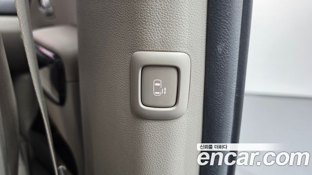 Kia Carnival 9-seater Prestige 2015 — фото 17