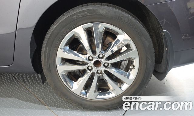 Kia Carnival 9-seater Prestige 2015 — фото 21