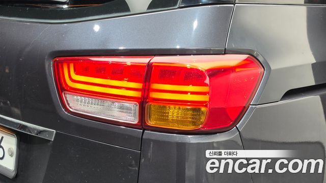 Kia Carnival 9-seater Prestige 2015 — фото 23