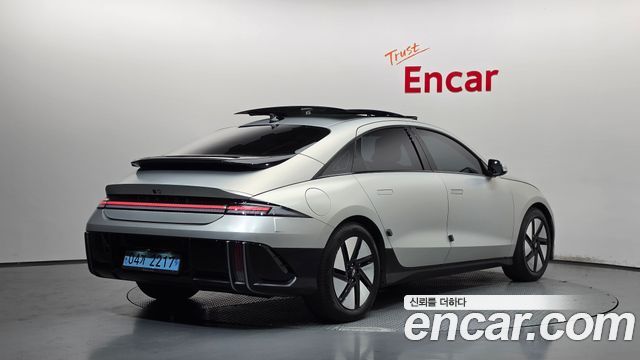 Hyundai Ioniq 6 Long Range Exclusive + 2023 — фото 2