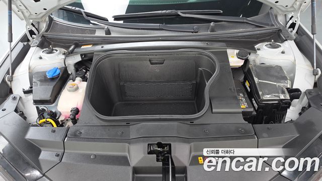 Hyundai Ioniq 6 Long Range Exclusive + 2023 — фото 6