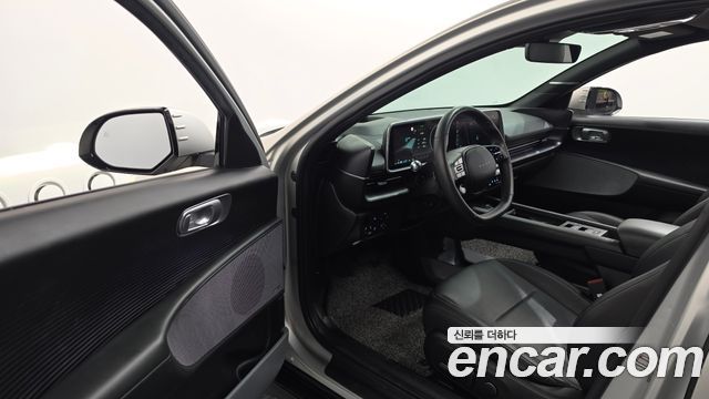 Hyundai Ioniq 6 Long Range Exclusive + 2023 — фото 10