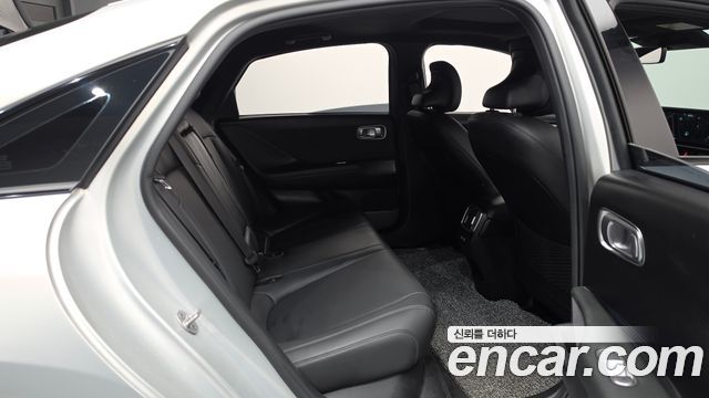 Hyundai Ioniq 6 Long Range Exclusive + 2023 — фото 15