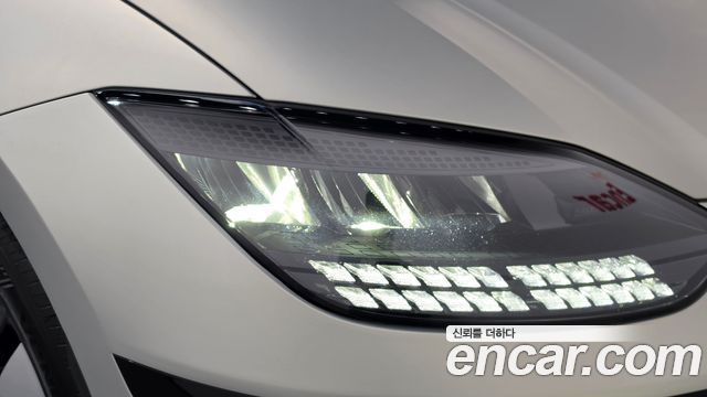 Hyundai Ioniq 6 Long Range Exclusive + 2023 — фото 28