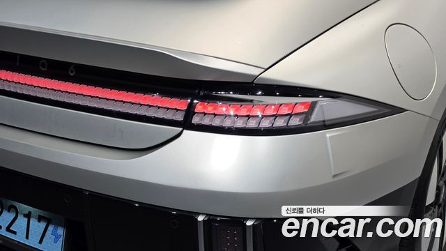 Hyundai Ioniq 6 Long Range Exclusive + 2023 — фото 29