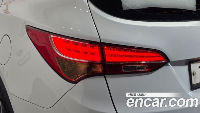 Hyundai Santa Fe (DM) Diesel(e-VGT) 2.0 2WD Premium 2013 — фото 23