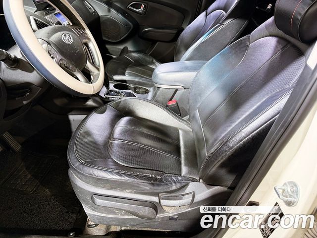 Hyundai Tucson ix Diesel 2WD LX20 Luxury 2012 — фото 22