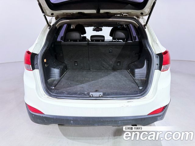 Hyundai Tucson ix Diesel 2WD LX20 Luxury 2012 — фото 23