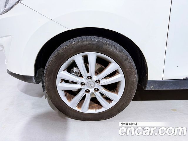 Hyundai Tucson ix Diesel 2WD LX20 Luxury 2012 — фото 24