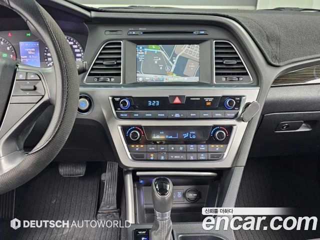 Hyundai Sonata (LF) 2.0 Smart 2016 — фото 18