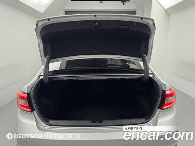 Hyundai Sonata (LF) 2.0 Smart 2016 — фото 23