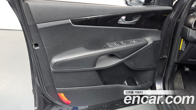 Kia Sorento Diesel 2.0 2WD Luxury 2020 — фото 24