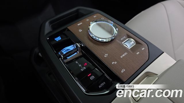 BMW iX xDrive50 Sport Special Edition 2025 — фото 9