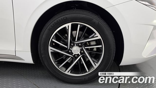 Hyundai Grandeur (IG) 2.5 Premium 2022 — фото 5