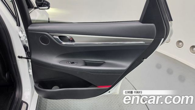 Hyundai Grandeur (IG) 2.5 Premium 2022 — фото 25