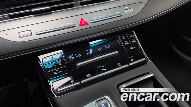 Hyundai Grandeur (IG) 2.5 Premium 2022 — фото 29
