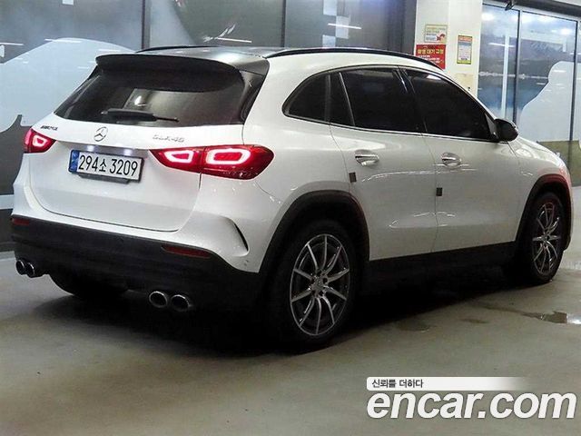 Mercedes-Benz GLA-Class (H247) GLA45 AMG 4MATIC+ 2021 — фото 4