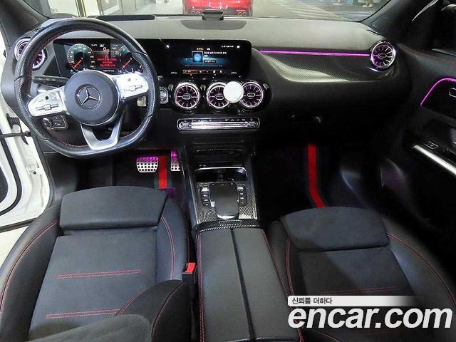 Mercedes-Benz GLA-Class (H247) GLA45 AMG 4MATIC+ 2021 — фото 9