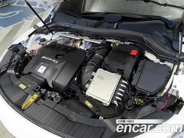 Mercedes-Benz GLA-Class (H247) GLA45 AMG 4MATIC+ 2021 — фото 21