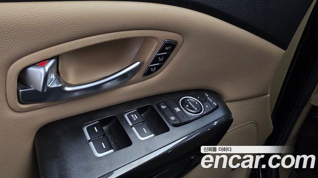 Kia Carnival 9-seater Noblesse 2015 — фото 18