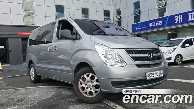 Hyundai Grand Starex 3-Seater VAN CVX Deluxe 2014 — фото 2