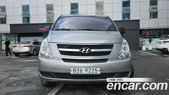 Hyundai Grand Starex 3-Seater VAN CVX Deluxe 2014 — фото 3