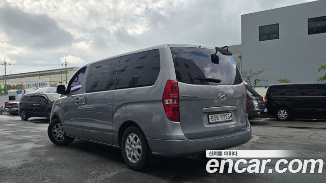 Hyundai Grand Starex 3-Seater VAN CVX Deluxe 2014 — фото 4