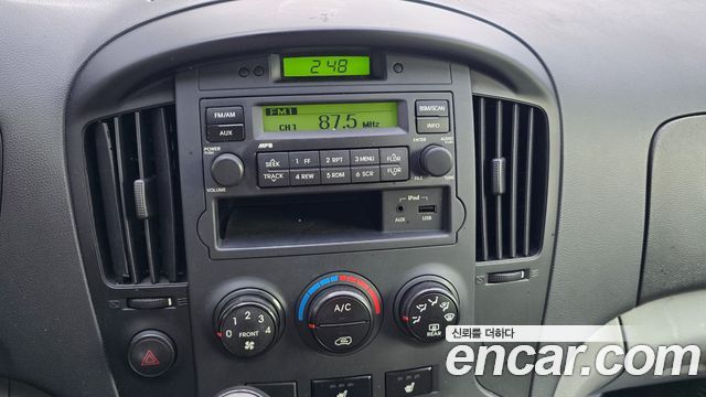 Hyundai Grand Starex 3-Seater VAN CVX Deluxe 2014 — фото 15