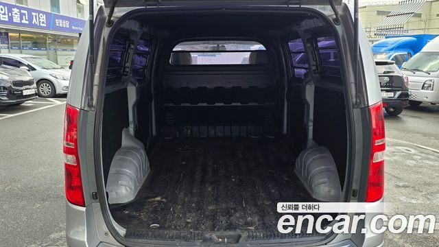 Hyundai Grand Starex 3-Seater VAN CVX Deluxe 2014 — фото 19