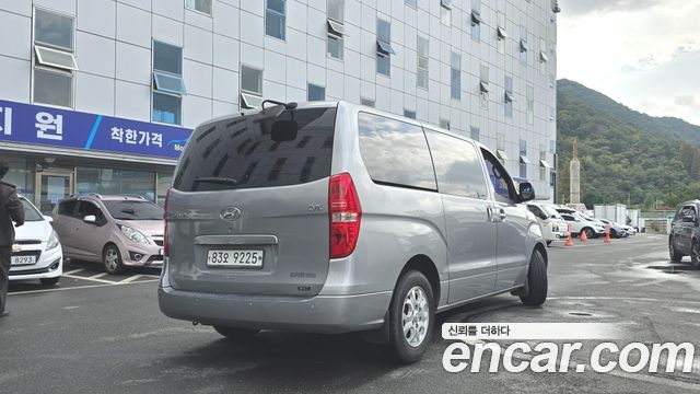 Hyundai Grand Starex 3-Seater VAN CVX Deluxe 2014 — фото 24