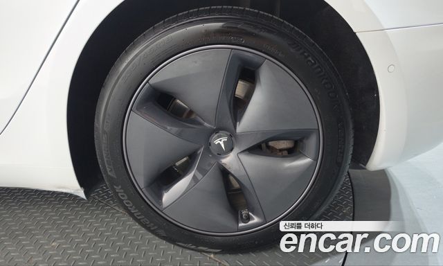 Tesla Model 3 Standard Range Plue RWD 2020 — фото 5