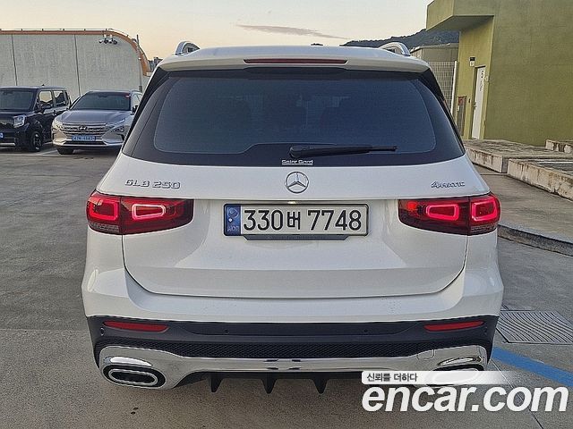 Mercedes-Benz GLB-Class (X247) GLB250 4MATIC 2022 — фото 6
