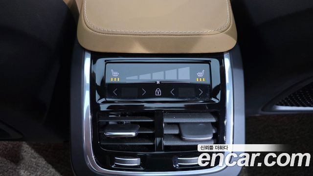 Volvo XC90 (II) T8 Ultimate Bright Hybrid 2023 — фото 17